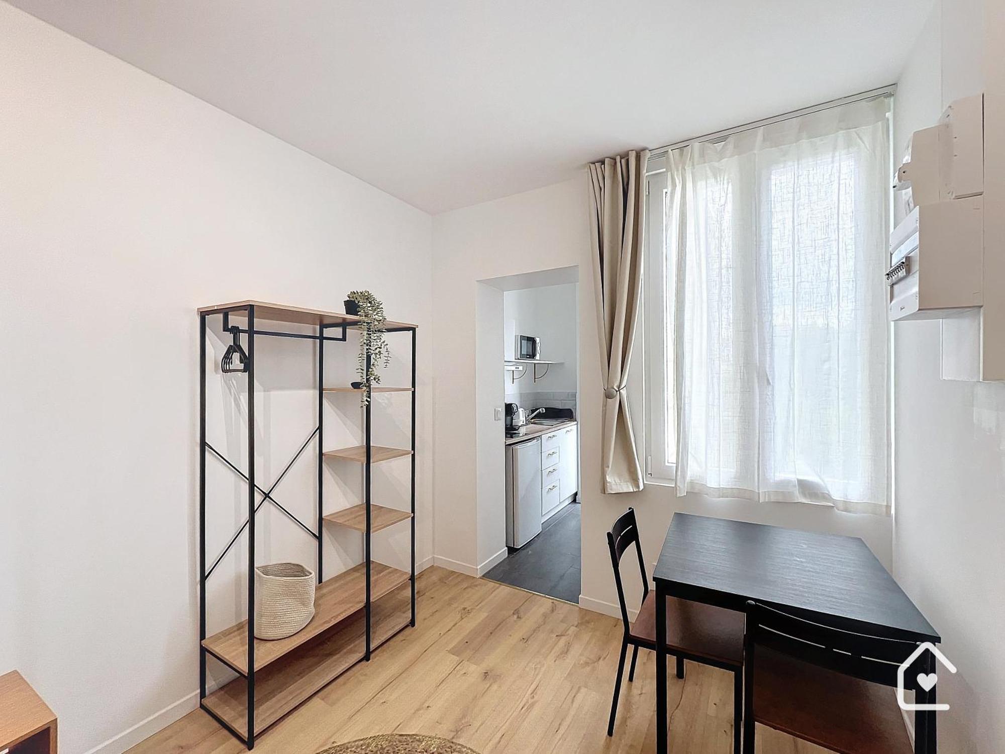 Studios - 1 Min Gare Chatellerault - Entree Autonome - Esterno foto